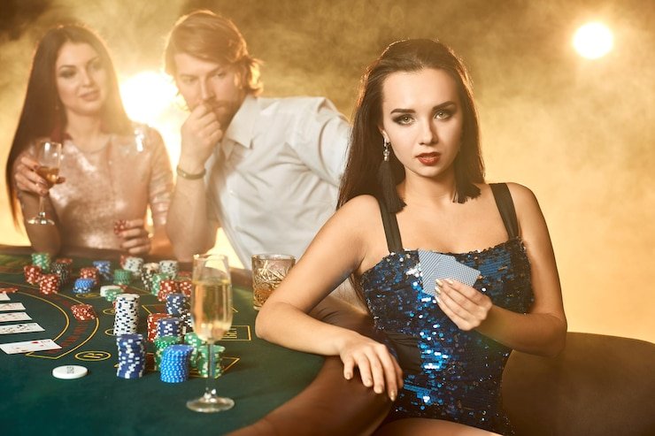 Antarmuka Texas Hold'em Bonus di aplikasi mobile moa4d menampilkan kartu pemain, kartu komunal, dan dealer langsung